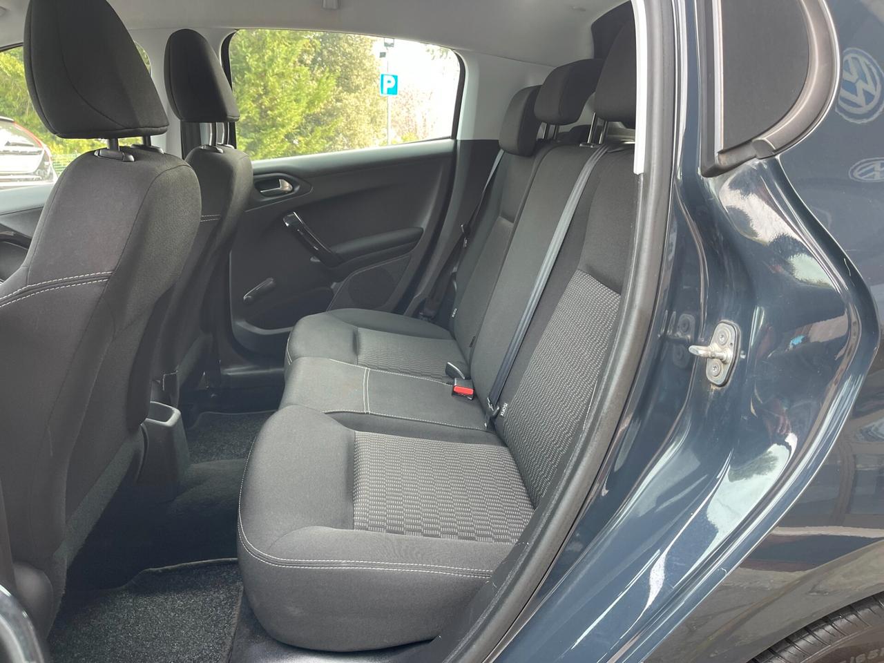 Peugeot 208 PureTech 82 5 porte Allure NEO PATENTATI