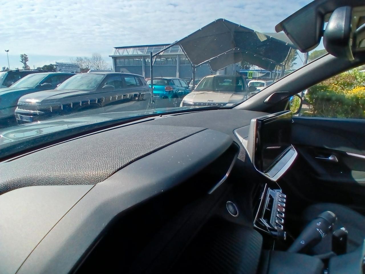 Peugeot 2008 Hybrid 145 e-DCS6 Allure