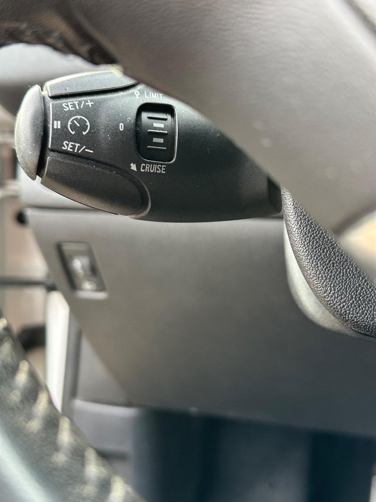 Peugeot 208 PureTech 82 5 porte Allure 2015