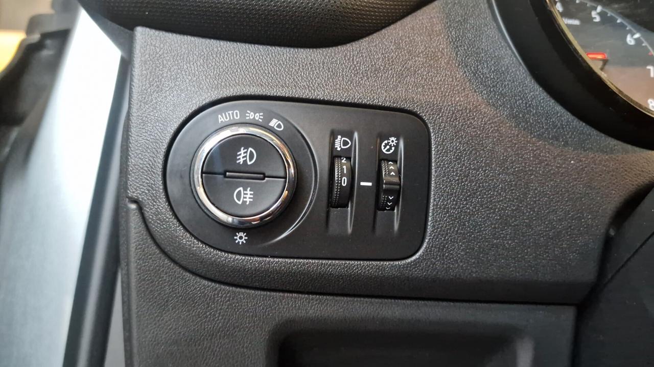 Opel Crossland X 1.2 12V