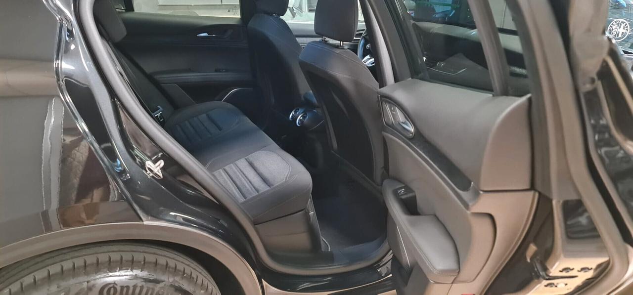 Alfa Romeo Stelvio 2.2 Turbodiesel 160 CV AT8 RWD Business