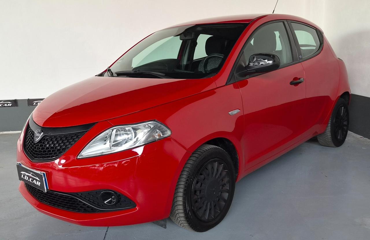 Ypsilon 1.2 69 CV 5 porte Elefantino Blu (NEOPATENTATI)