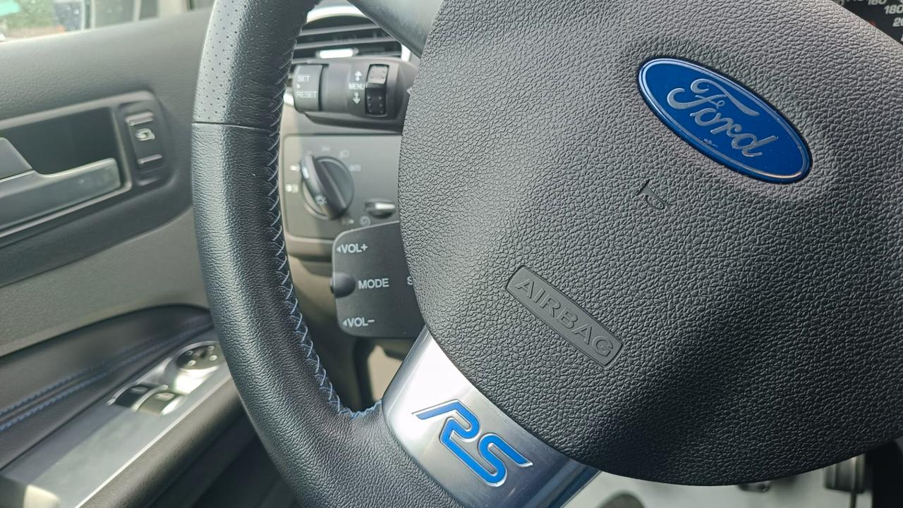 Ford Focus 2.5T (305CV) 3p. RS