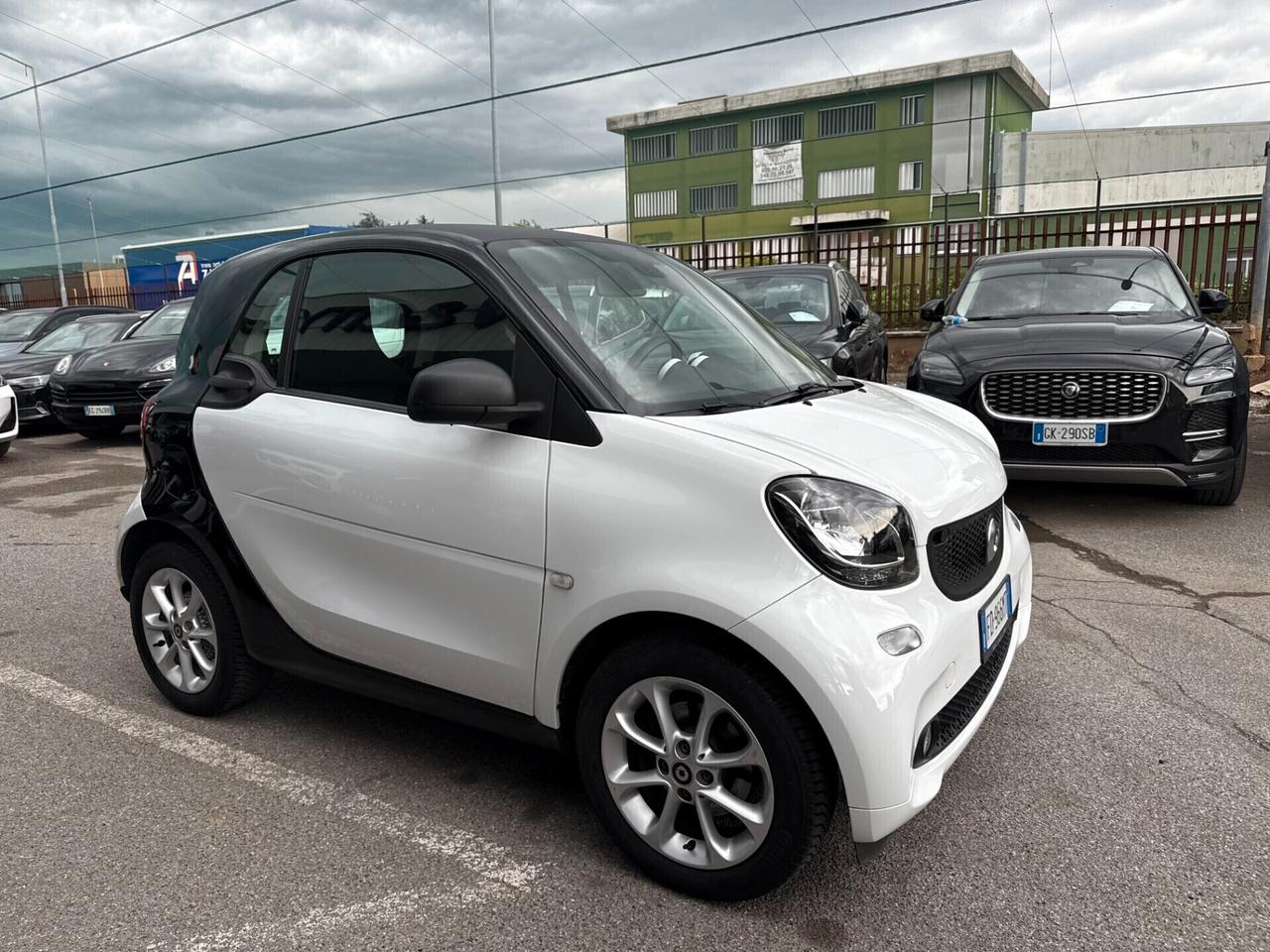 smart forTwo 1.0 71cv NEOPATENTATI