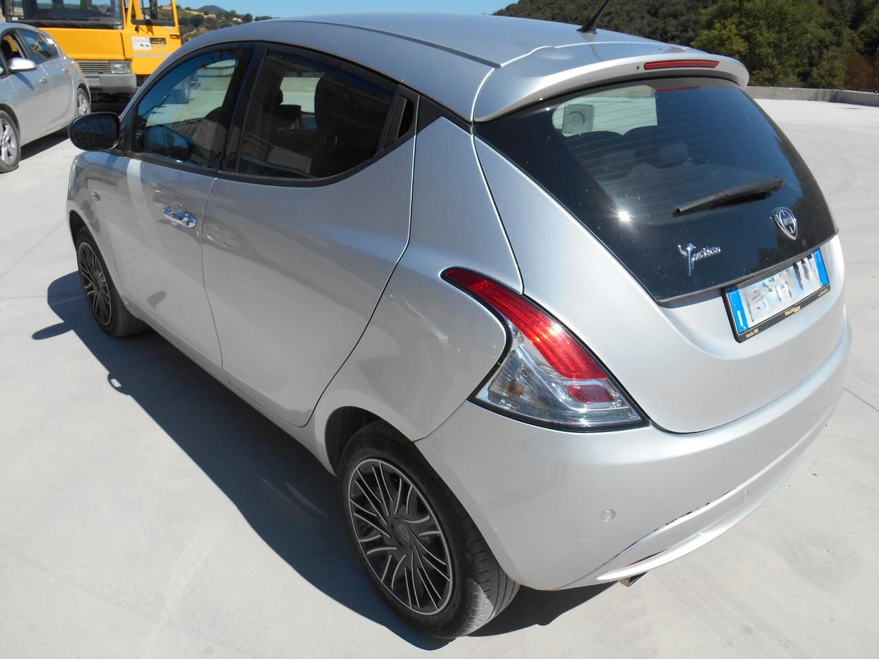 Lancia Ypsilon 1.2 69 CV 5 porte S&S KM.43.000 UNICO PROPRIETARIO OK NEOPATENTATI