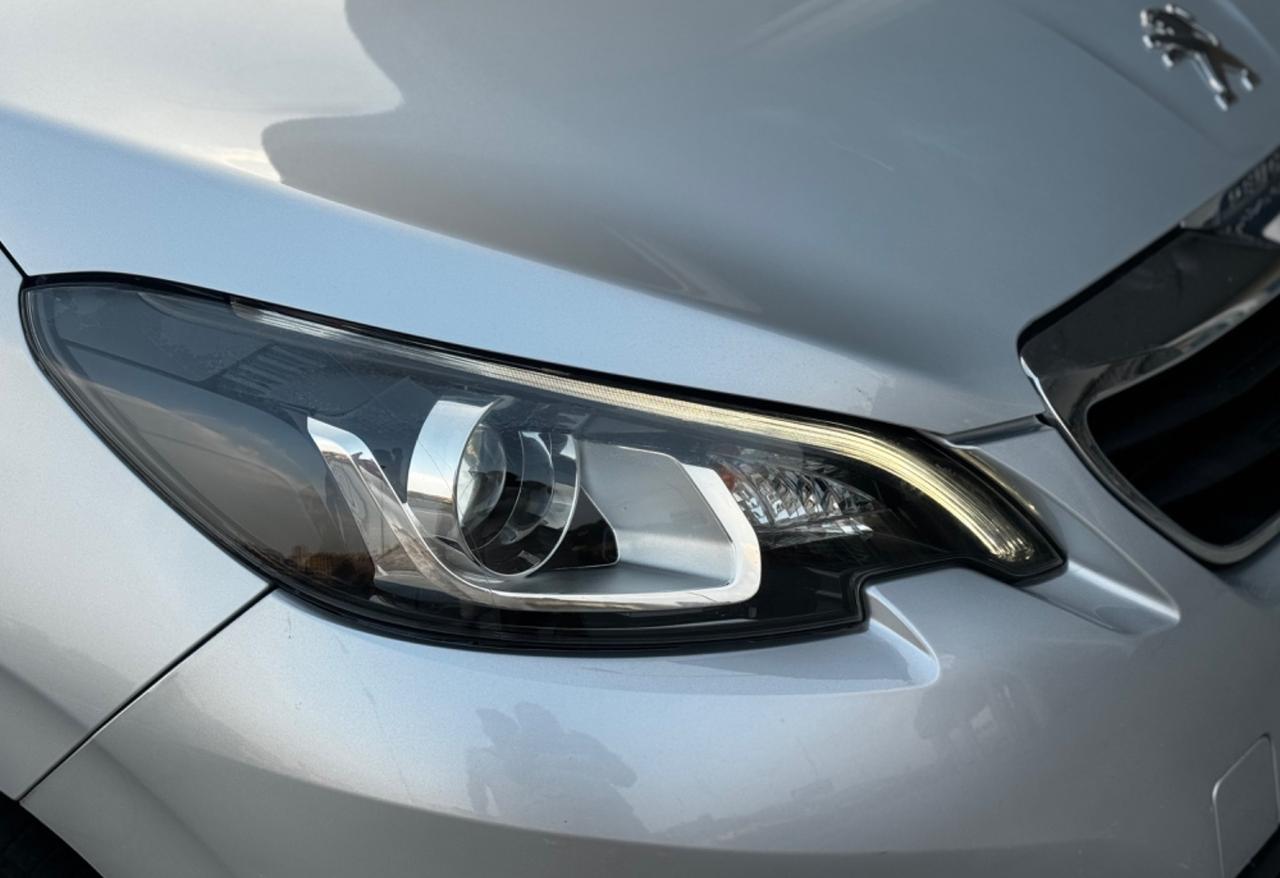 Peugeot 108 VTi 68 5 porte Allure TOP! 2015 30.000km