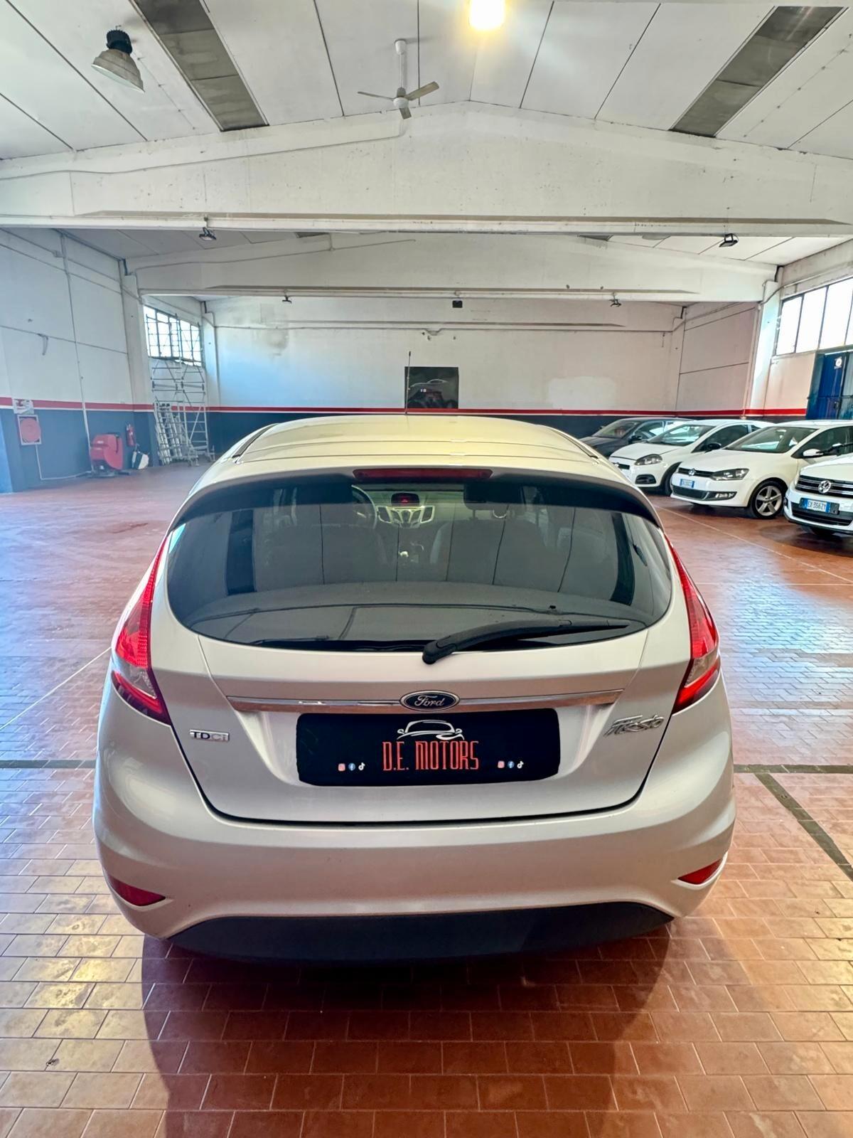 Ford Fiesta 1.4 TDCi 68CV 5 porte Titanium