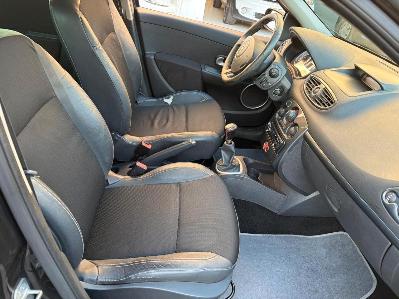 Renault Clio 1.2 16V 5 porte