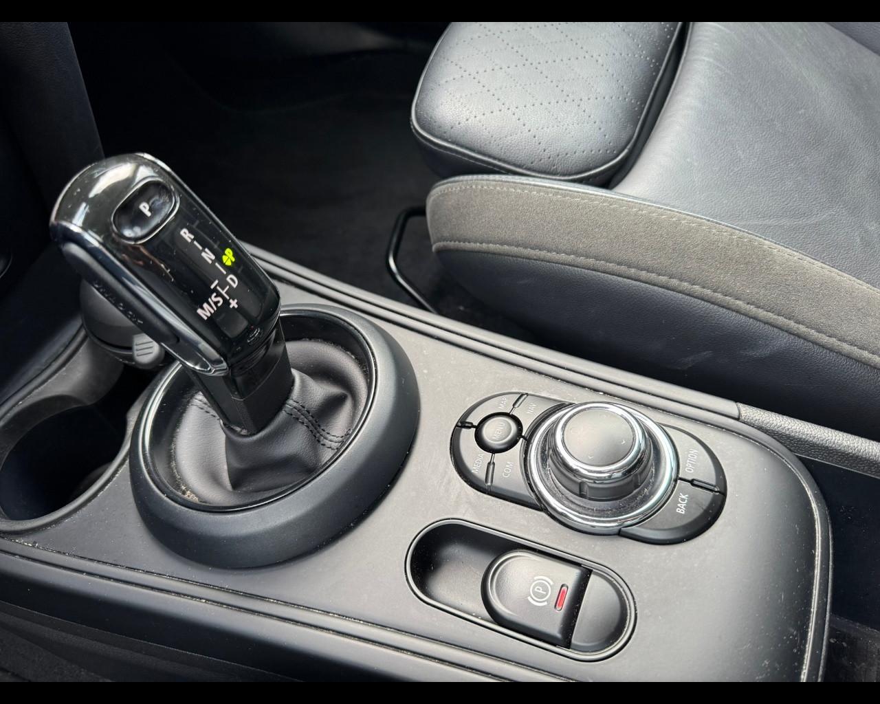 MINI Mini Countrym.(F60) - Mini 2.0 Cooper D Business Countryman ALL4