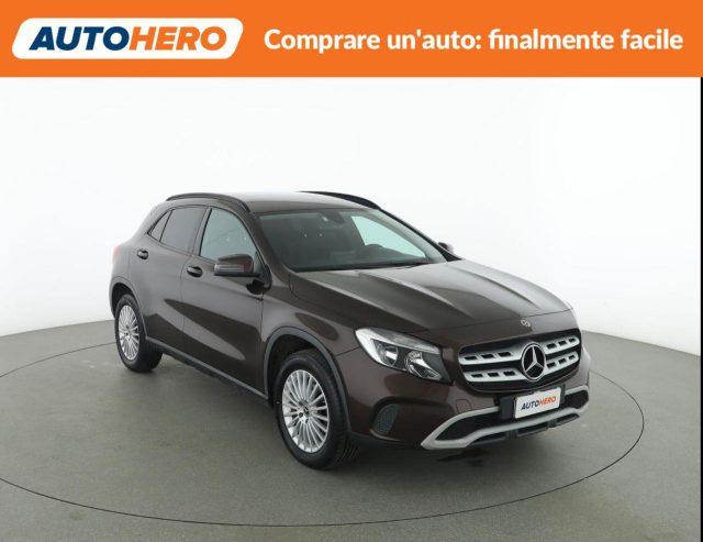 MERCEDES-BENZ GLA 200 d Business