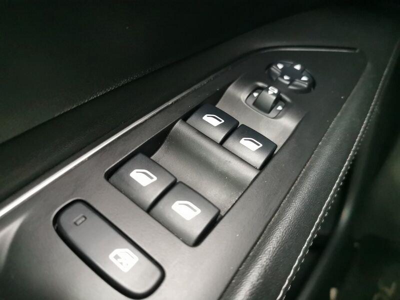 Peugeot 3008 BlueHDI 130 EAT8 S&S Allure