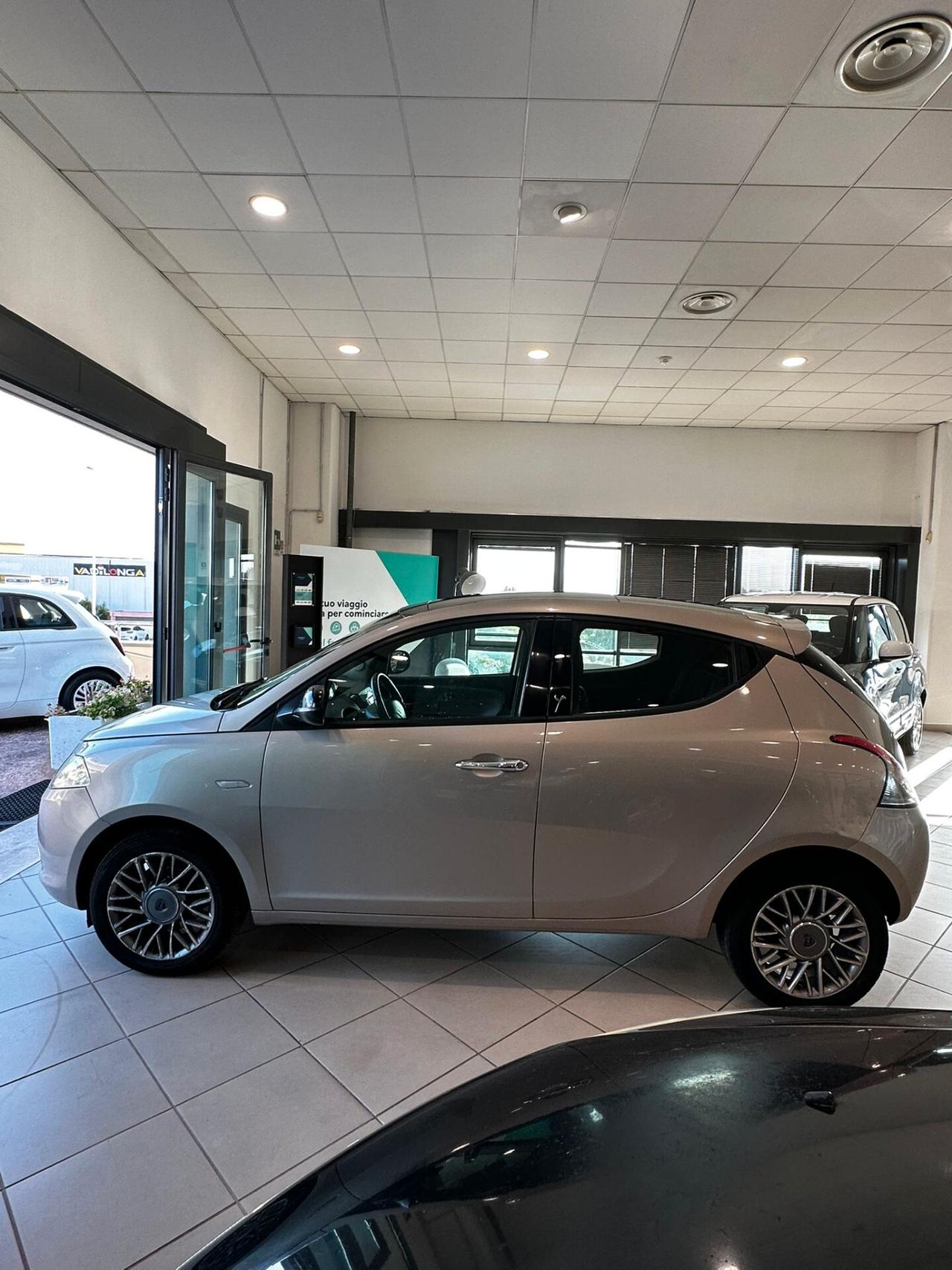 Lancia Ypsilon 1.3 MJT 16V 95 CV 5 porte S&S Gold