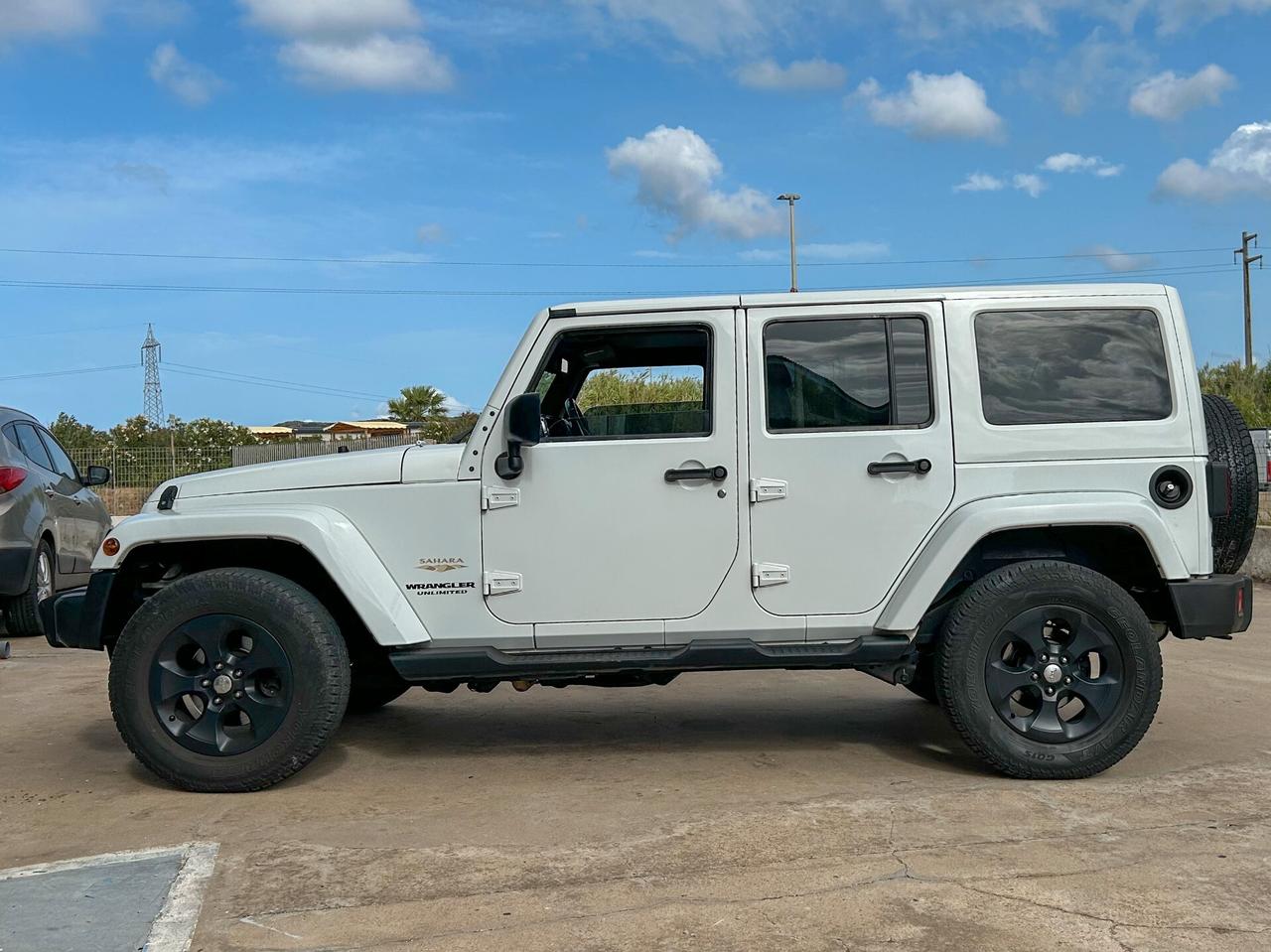 Jeep Wrangler Unlimited 2.8 CRD DPF Sahara Auto