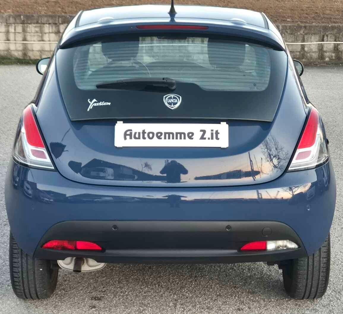 Lancia Ypsilon 1.2 69 CV 5 porte Elefantino Blu km 13732