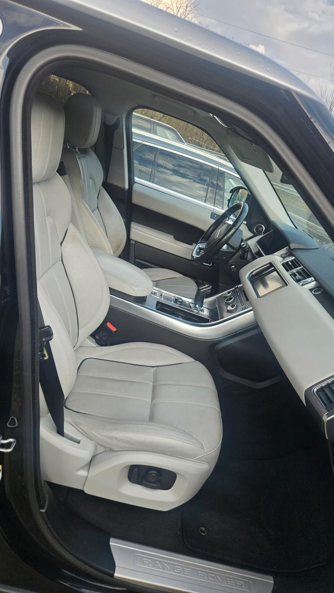 Land Rover Range Sport 3.0 TDV6 HSE Dynamic