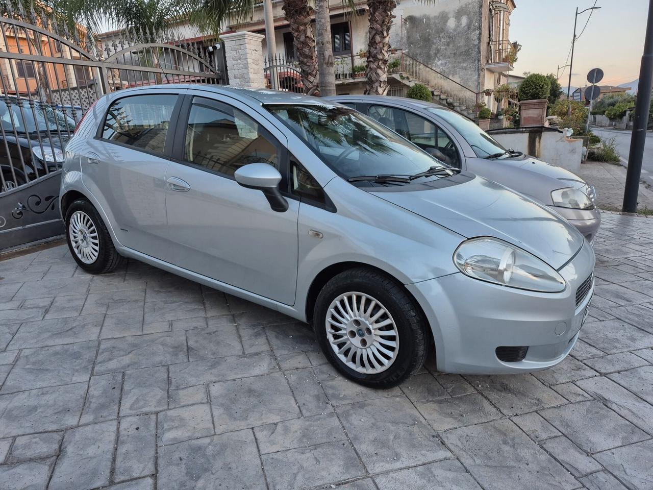 Fiat Grande Punto 1.3 MJT 75 CV 5 porte Dynamic