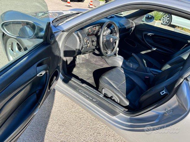 Porsche carrera 4 996
