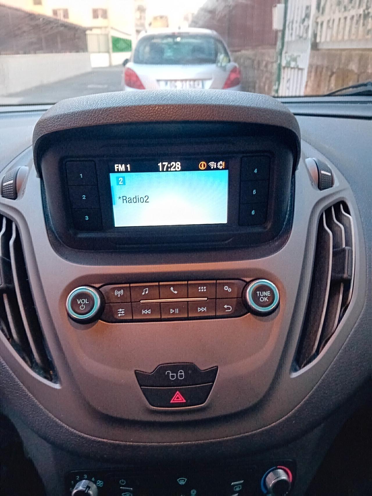 Ford Tourneo Courier 1.0 EcoBoost 100 CV Sport