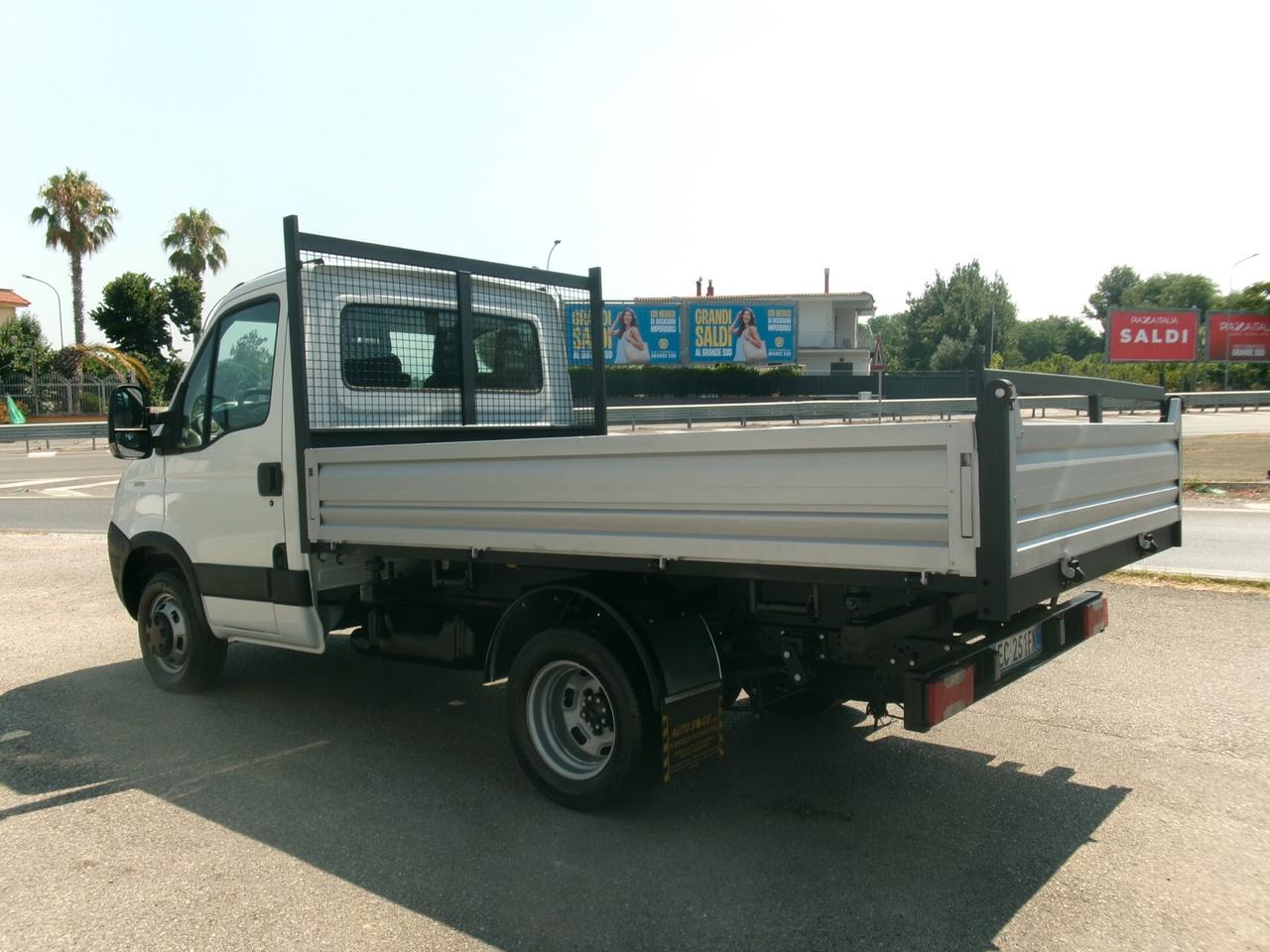 Iveco Daily 35C13 2.3 130CV RIBALTABILE TRILATERALE