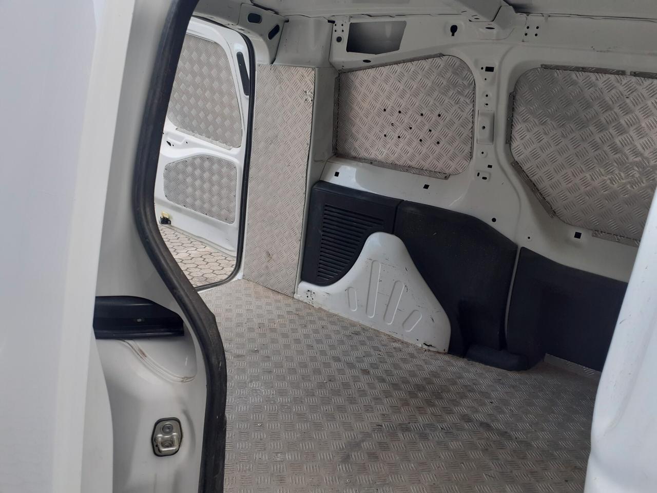 CITROEN BERLINGO 1600 HDI 99 cv. 3POSTI