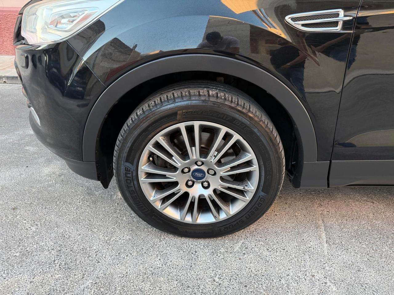 FORD KUGA TITANIUM 2.0 POWERSHIFT 140CV PELLE NAVI CAM ANNO 2014