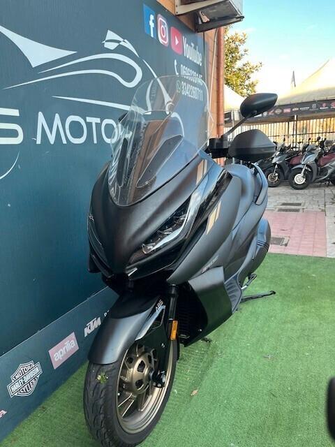 Zontes ZT 350 E ABS FULL OPTIONAL GARANZIA PERMUTE FINANZIAMENTO