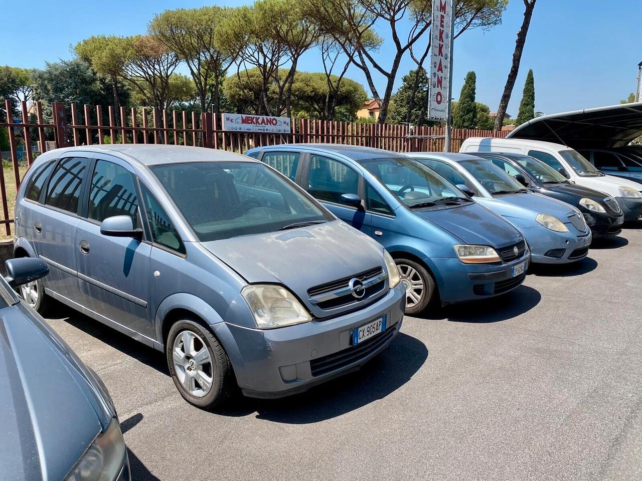 2 Lancia Ypsilon -Fiat idea - Opel meriva - IN BLOCCO