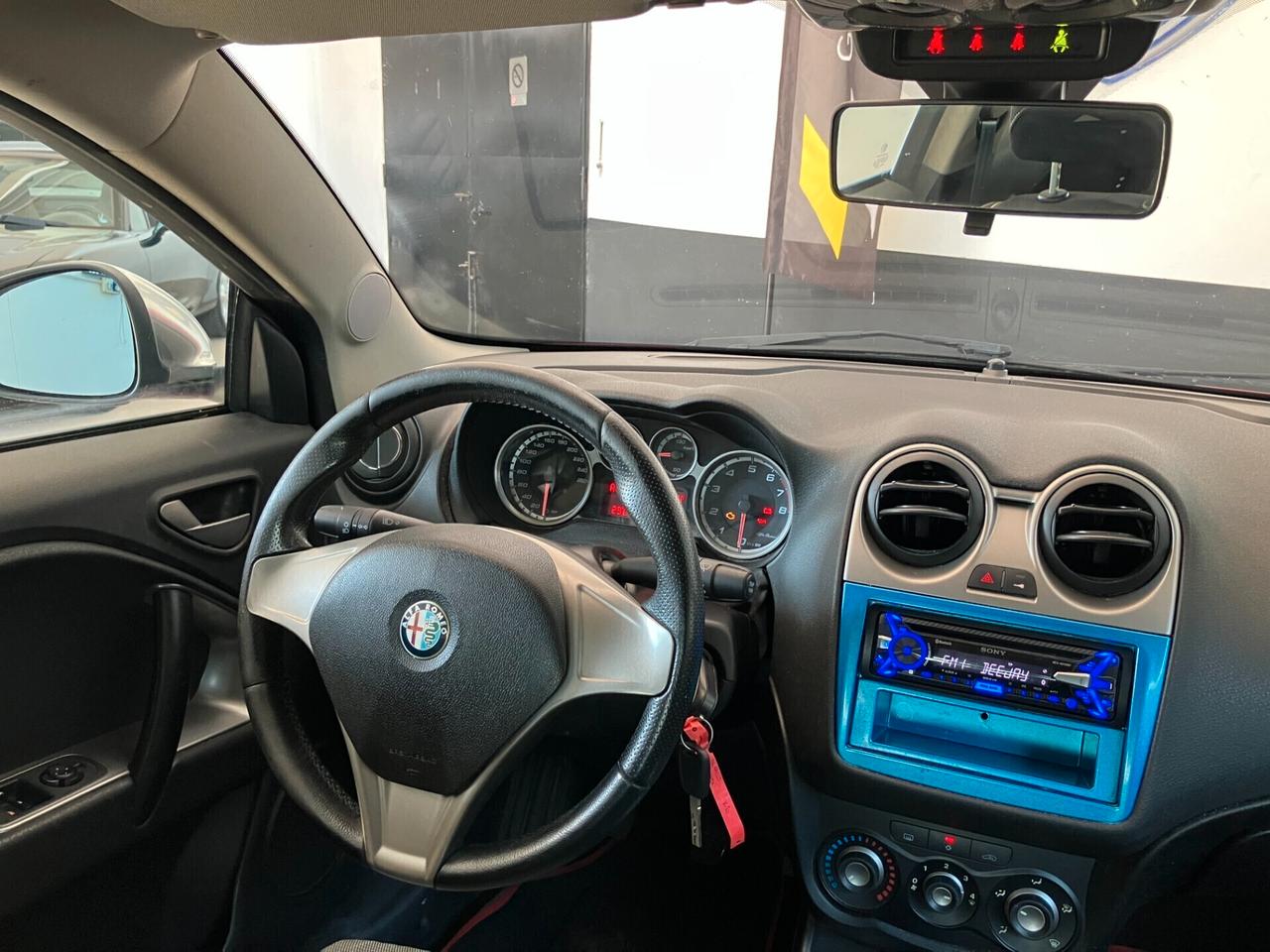 Alfa Romeo MiTo 1.4 NEOPATENTATI Distinctive Sport Pack