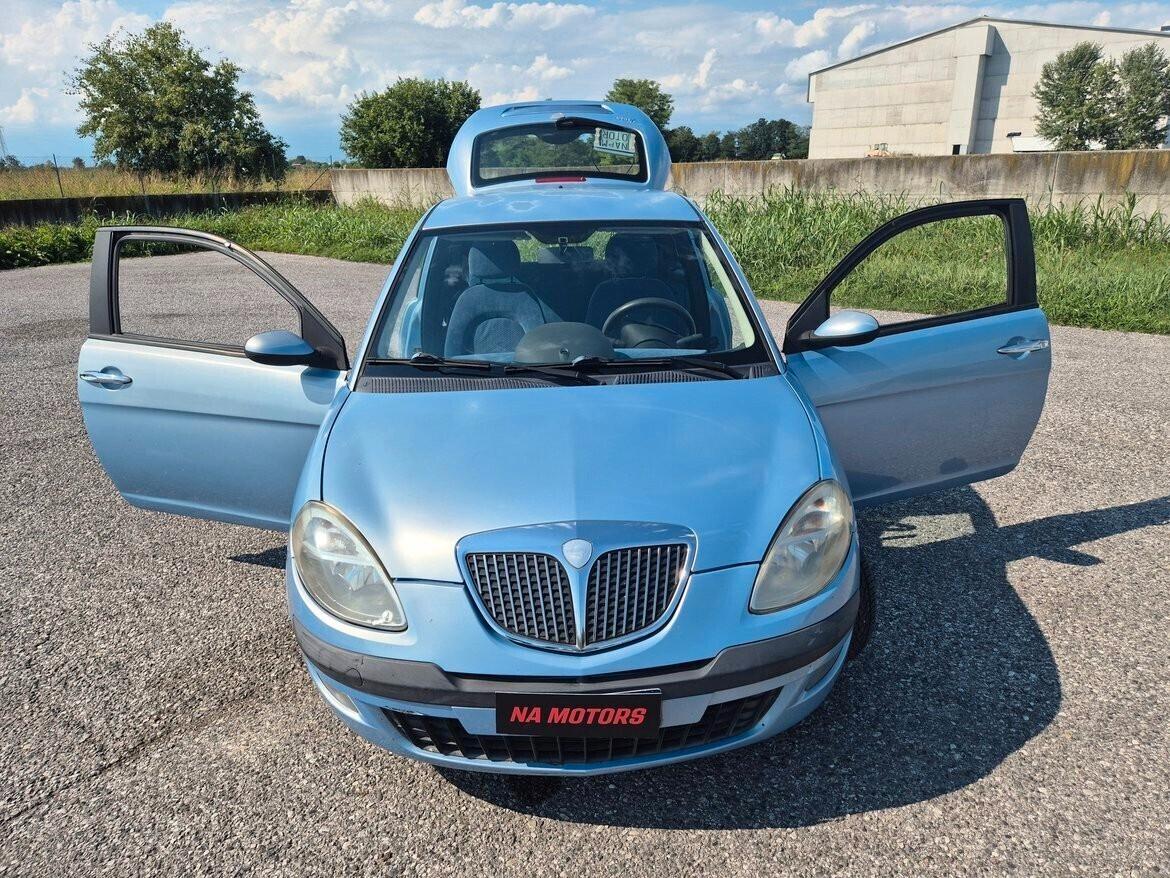 Lancia Ypsilon 1.2 Argento ok neopatentato TAGLIANDATA E REVISIONATA