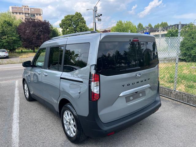 FORD Tourneo Courier 1.0 EcoBoost Titanium