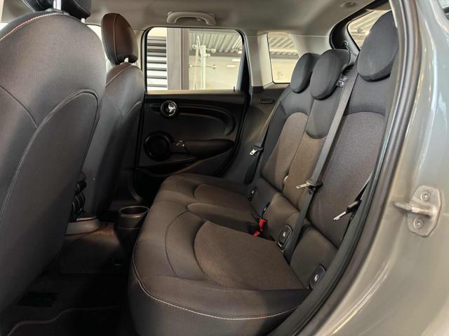 MINI Cooper 1.5 Cooper Camden 5 porte Cambio Automatico