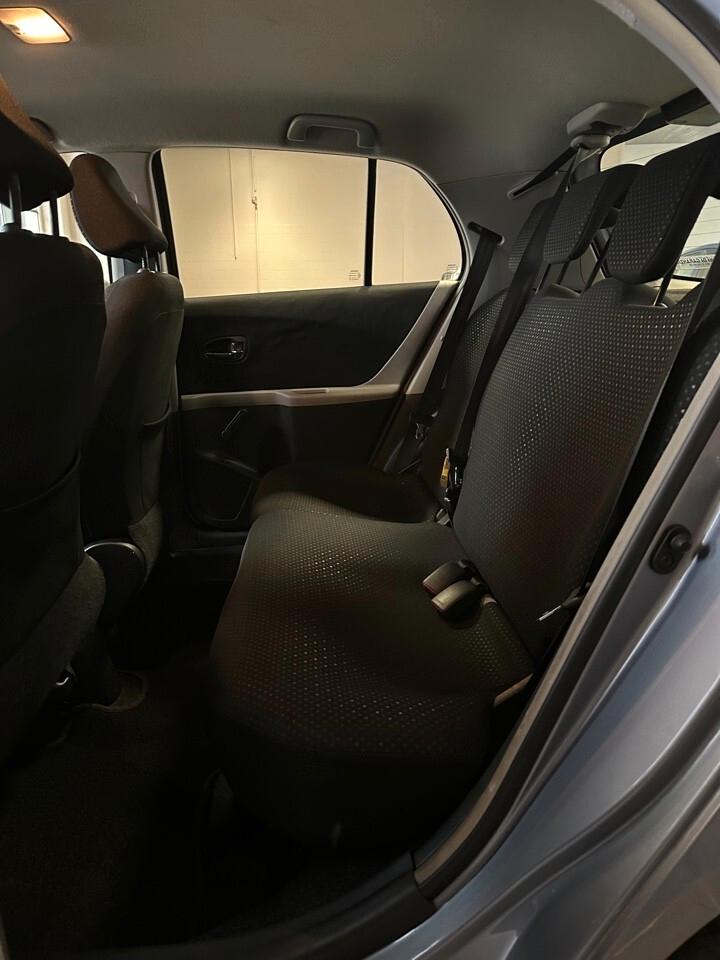 Toyota Yaris 5p 1.3 Sol - UnicoPro