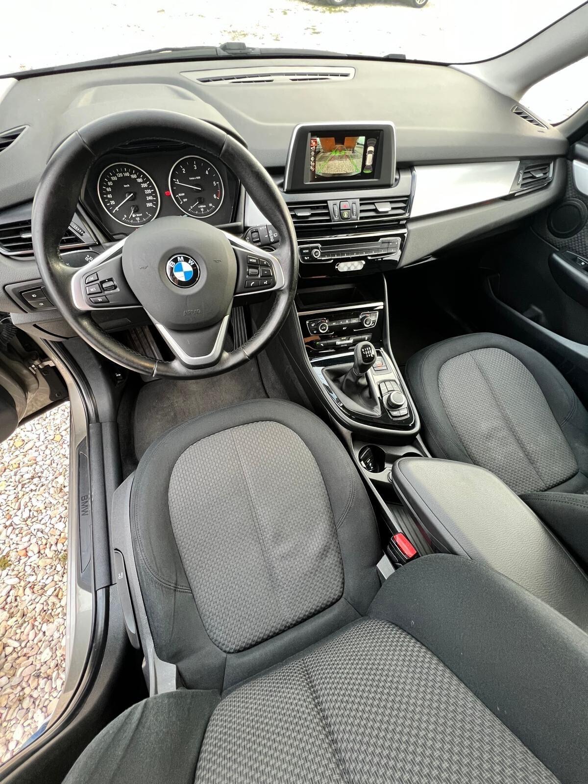 Bmw 2er Active Tourer 218d Luxury