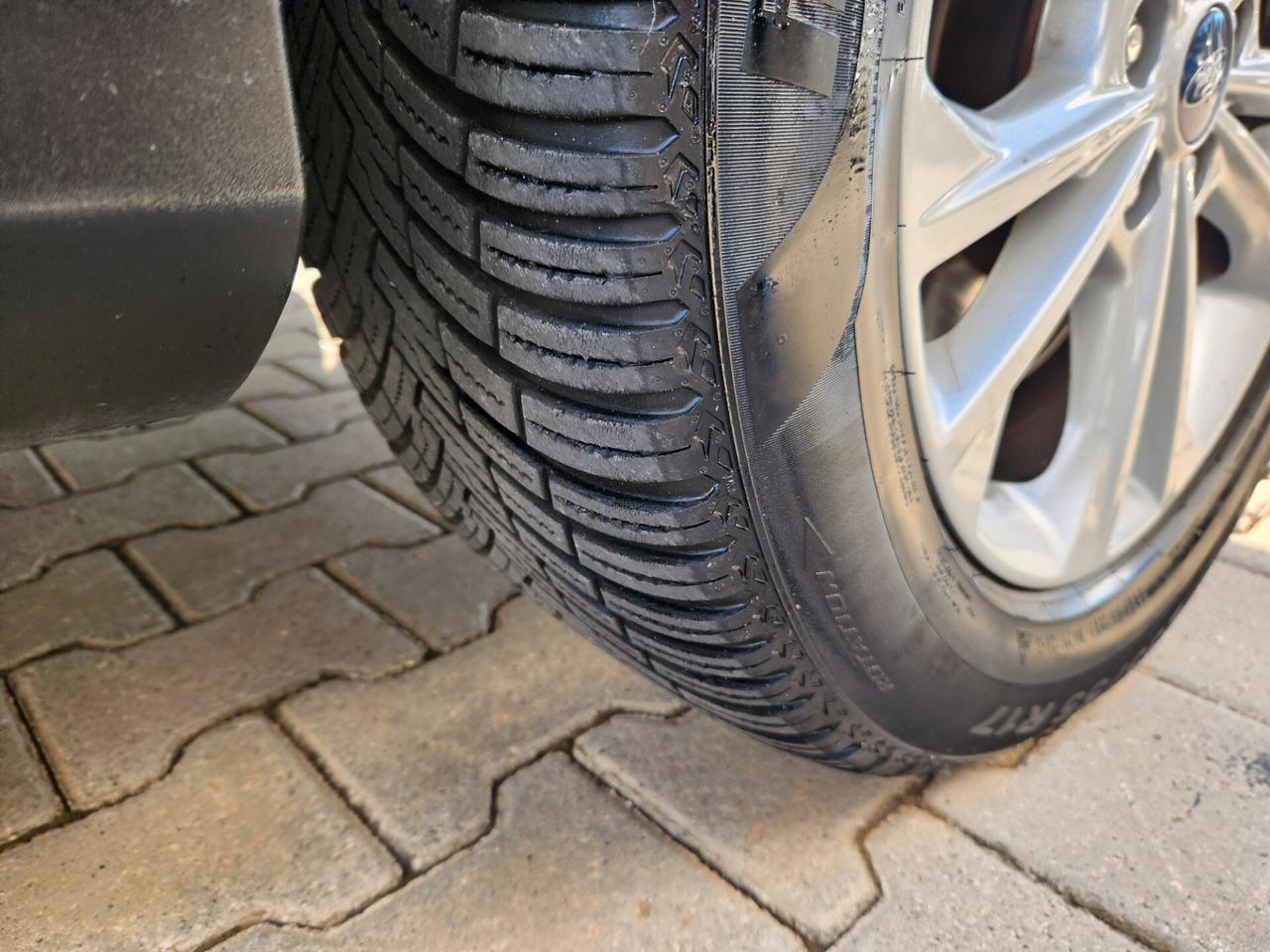 Ford Kuga AUTOMATICO