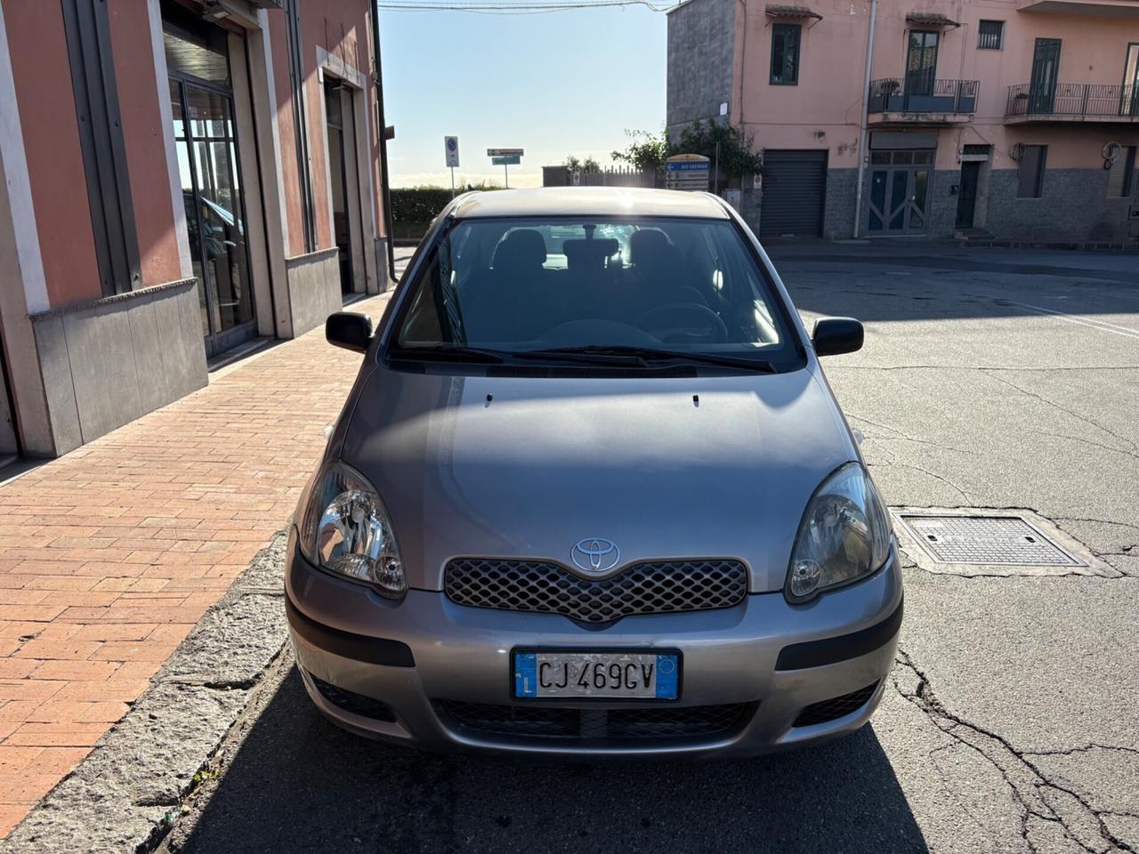 Toyota Yaris 1.0i 16V cat 3 porte