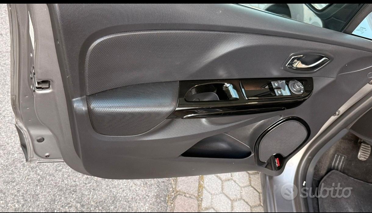 RENAULT CLIO SW motore rigenerato