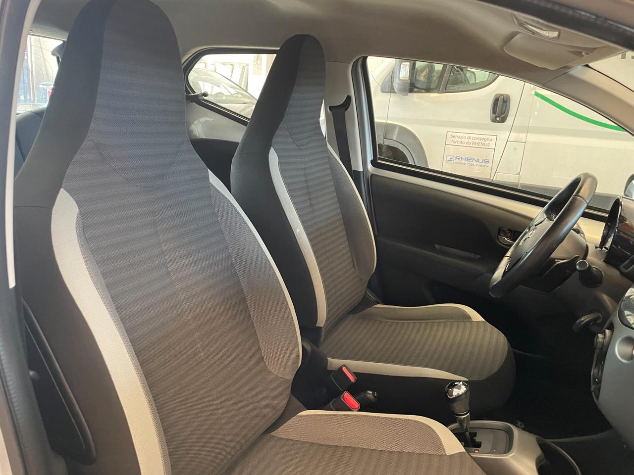 Toyota Aygo Connect 1.0 VVT-i 72CV 5 porte x-business MMT