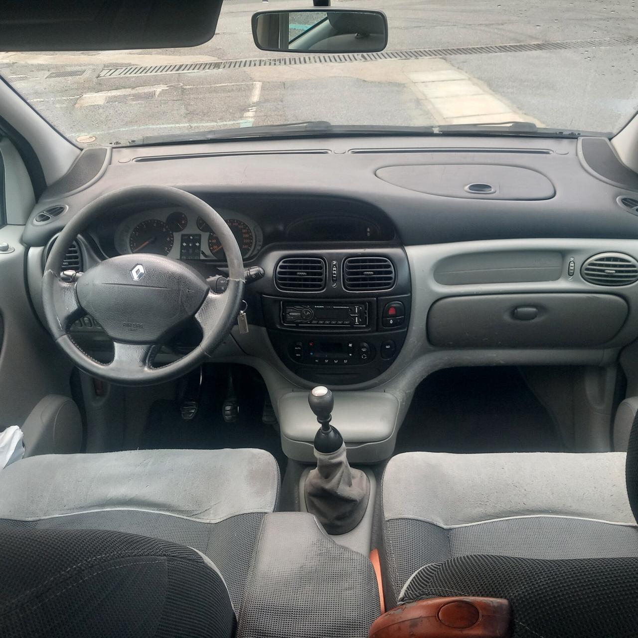 Renault Scenic Grand Scénic 1.9 dCi Luxe Dynamique