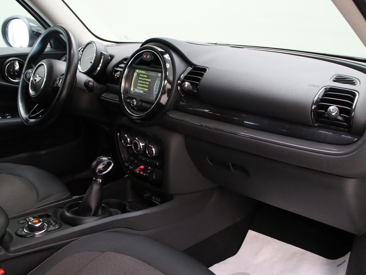 MINI Cooper Clubman IV F54 2016 1.5 Hype auto
