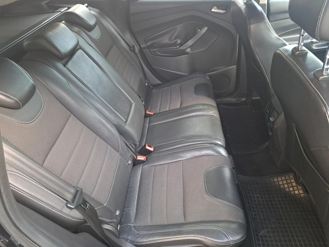 Ford Kuga 2.0 TDCI 163 CV 4WD Powershift Titanium