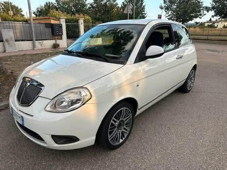 Lancia Ypsilon 1.4 EcoChic GPL