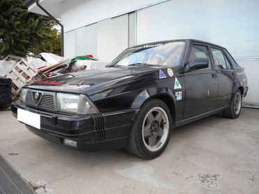 Alfa Romeo 75 Milano 2.5 V6