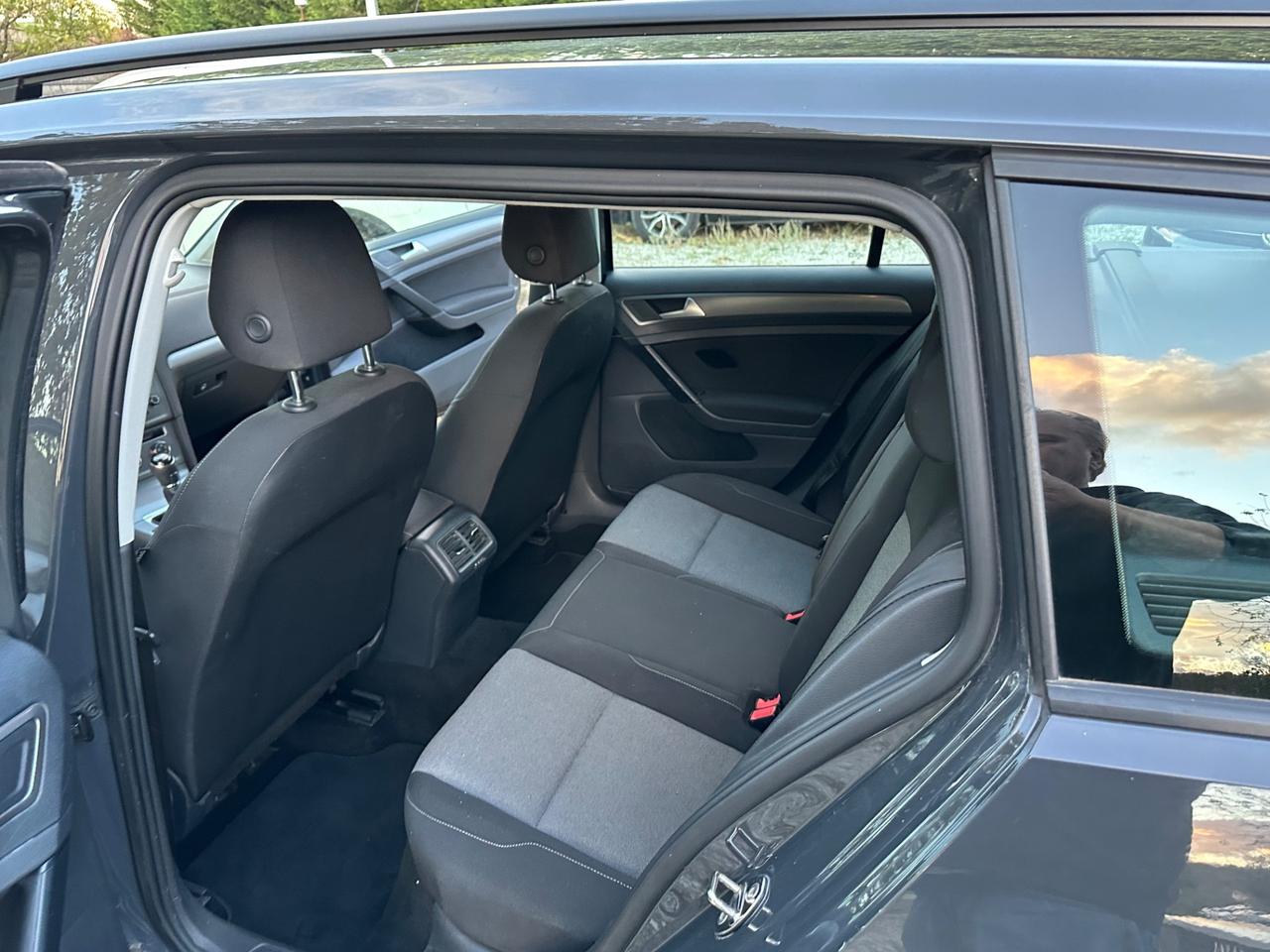 Volkswagen Golf Variant 1.6 TDI 5p. Comfortline IDONEA PER NEOPATENTATI PERMUTABILE