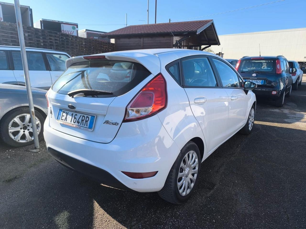 Ford Fiesta 1.5 TDCi 75CV 5 porte Black & White Edition