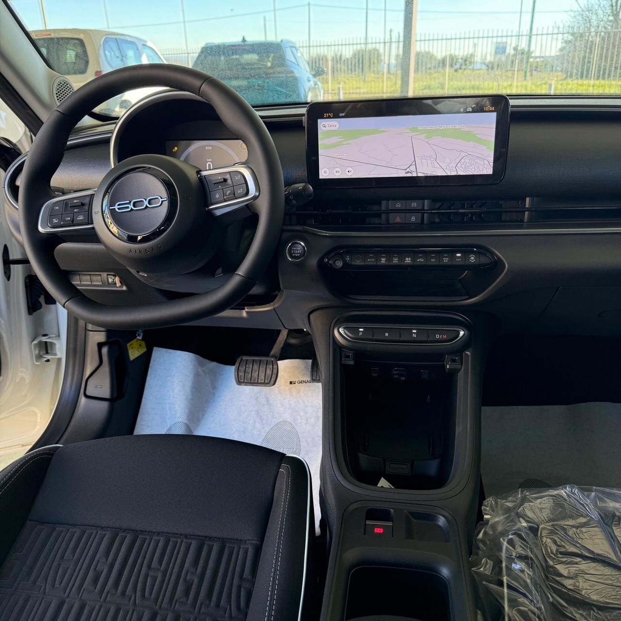 Fiat 600 Hybrid 110 CV DCT MHEV Business