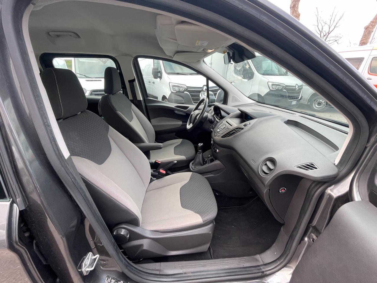 Ford Tourneo Courier 1.5 tdci 75cv 5 POSTI