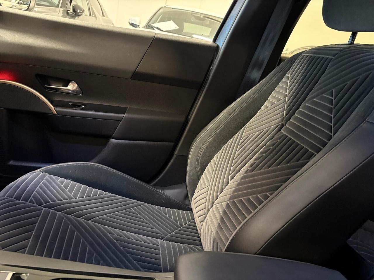 Lancia Ypsilon LX Hybrid 110 e-DCT SPOTICAR