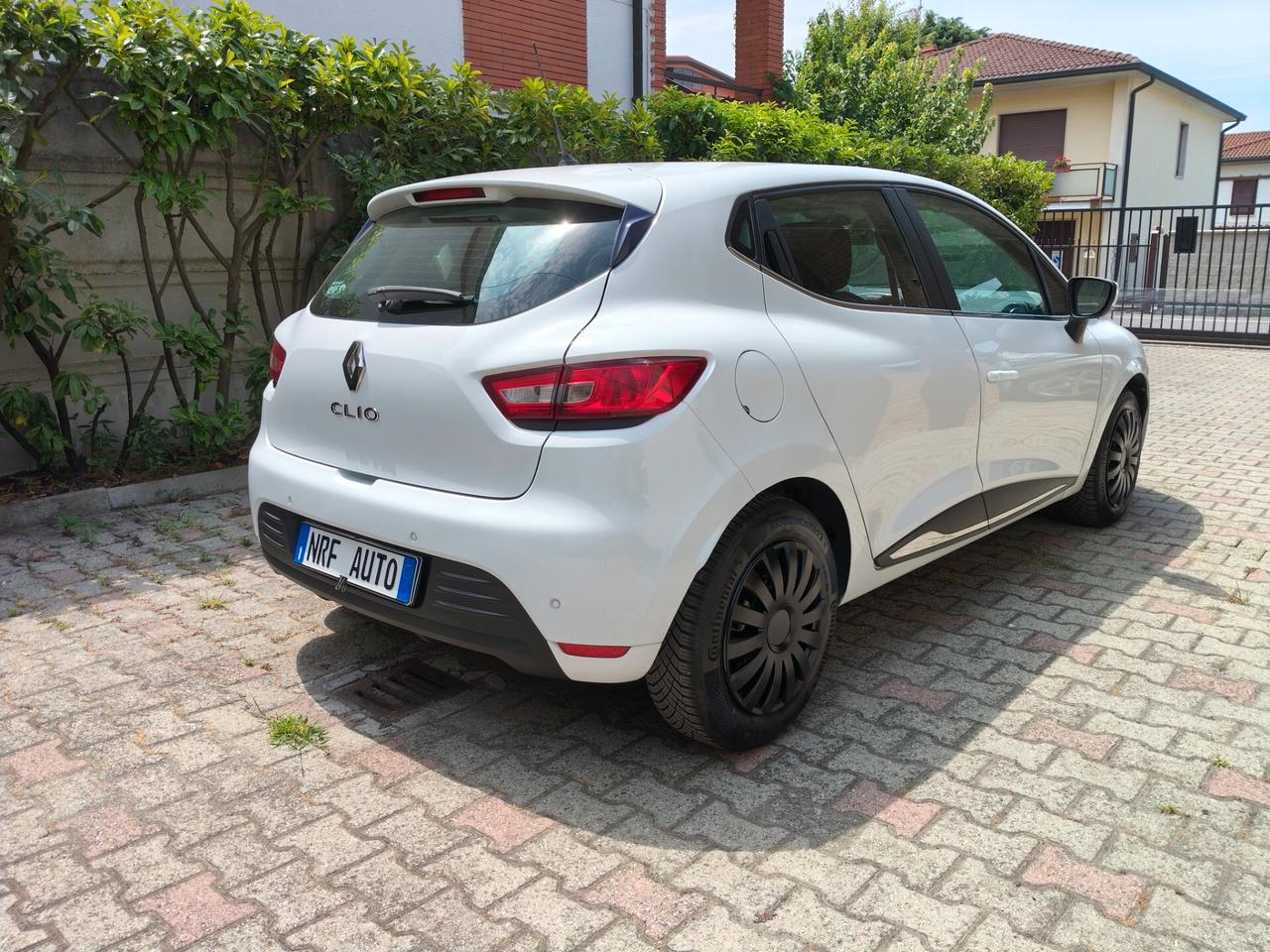 Renault Clio 1.2 75CV 5 porte Zen