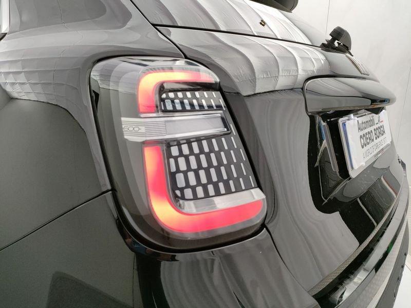 FIAT 600 1.2 Hybrid 100cv La Prima