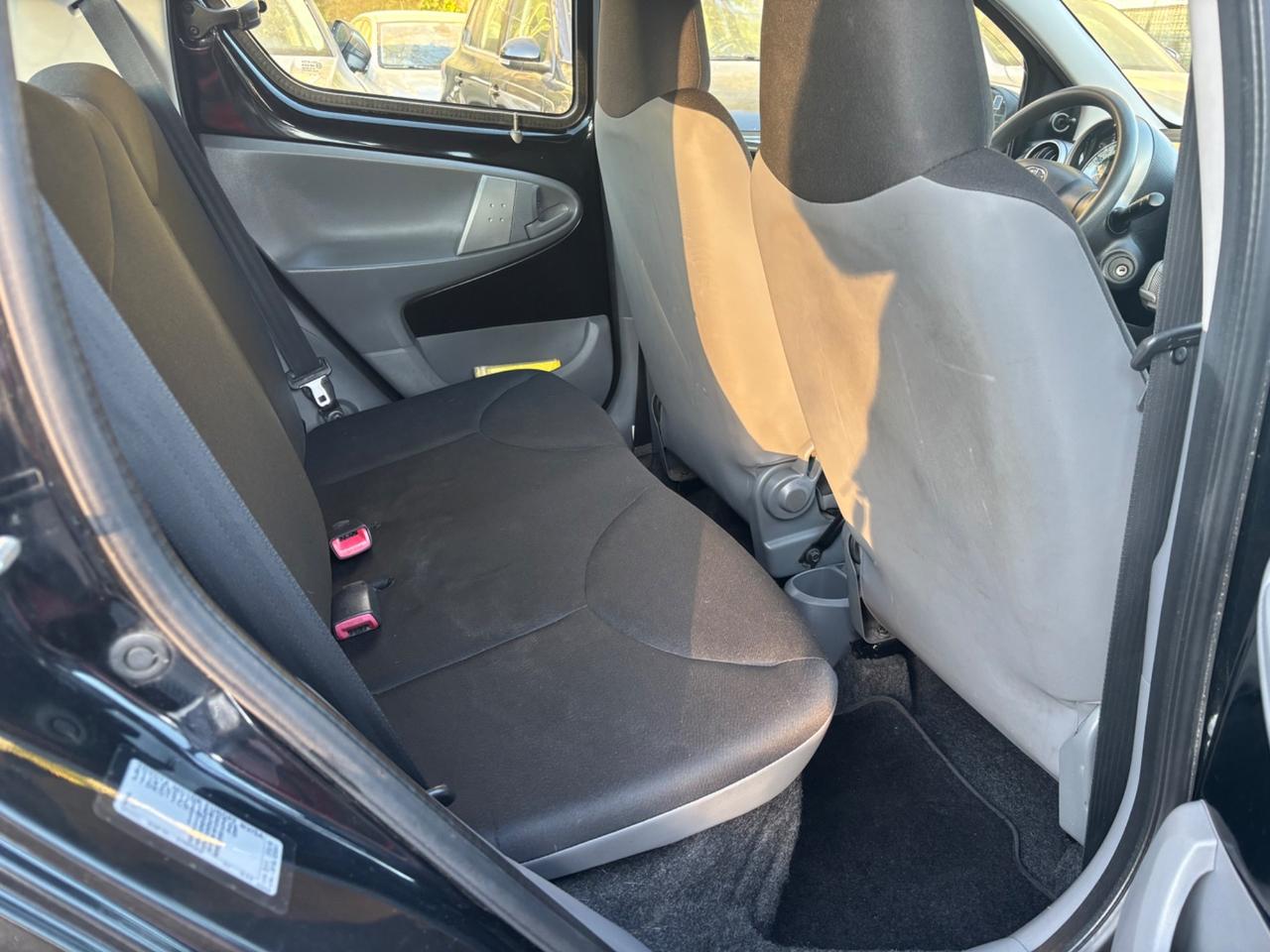 Toyota Aygo 1.0 5 porte Sol OK NEOPATENTATI